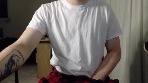 Snapshot of isaac_sheffield chatting on 05.03.26 isaac online show from 05.03.26