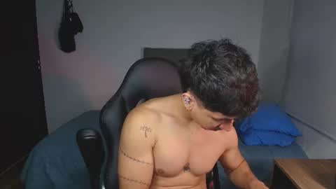 muscle isaac online show from 07.11.26