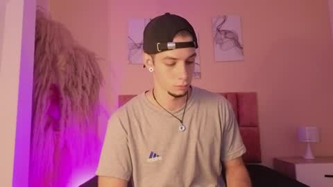 Snapshot of isaacblaze_ chatting on 05.16.26 isaacblaze online show from 05.16.26