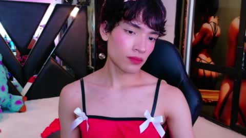 Snapshot of isaacnova chatting on 05.03.26 isaacnova online show from 05.03.26