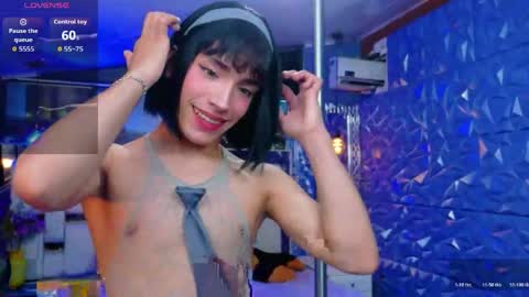 Snapshot of isaacnova chatting on 05.12.26 isaacnova online show from 05.12.26