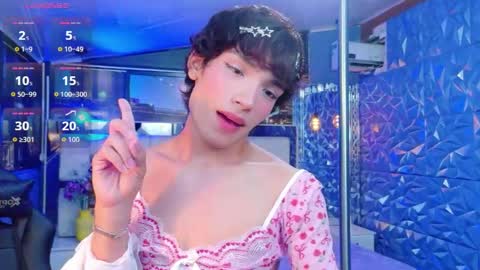 Snapshot of isaacnova chatting on 05.29.26 isaacnova online show from 05.29.26