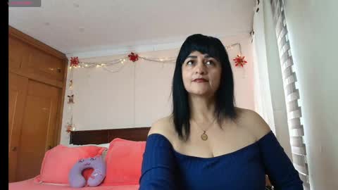 Snapshot of isabeel_sofia01 chatting on 05.20.26 Isabeel Sofia online show from 05.20.26