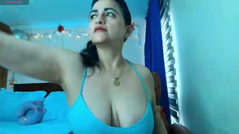 Snapshot of isabeel_sofia01 chatting on 05.24.26 Isabeel Sofia online show from 05.24.26