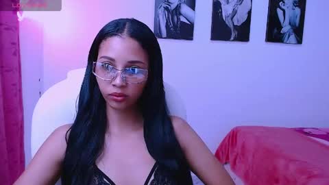 Snapshot of isabel_bailey chatting on 05.24.26 isabel online show from 05.24.26