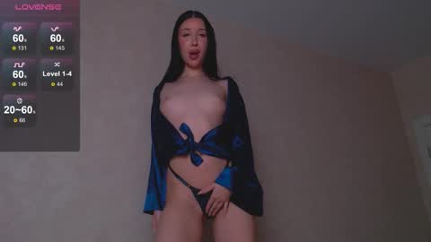 Bella online show from 11.22.25