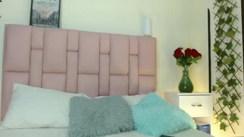 I S A online show from 01.09.25