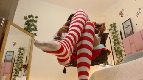 I S A online show from 01.30.25