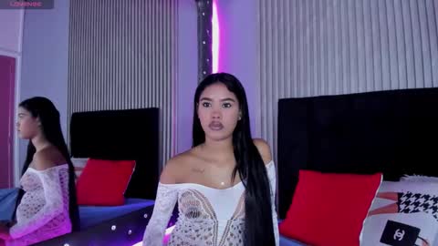 isabela_kity online show from 10.16.25