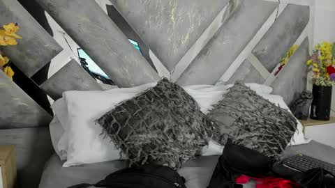 Mommy Isa online show from 04.01.26