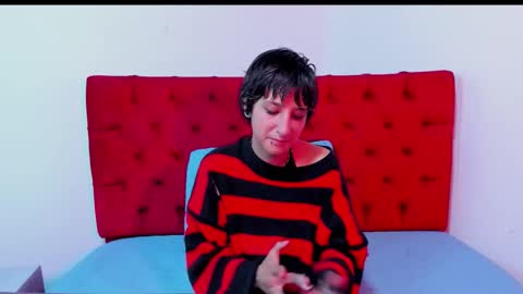 Isabel Cortez online show from 10.22.25