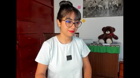 Isabella22 1 online show from 12.04.24