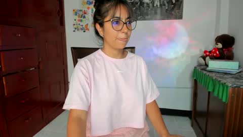 Isabella22 1 online show from 02.06.25