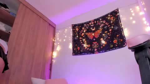 Snapshot of isabella_666_ chatting on 02.08.25 Isa... online show from 02.08.25