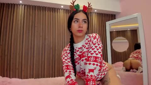 Isabella Cooper online show from 12.31.24