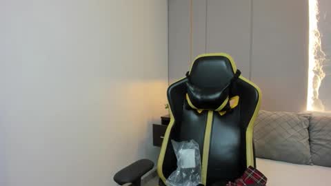 Isabel florez online show from 03.17.26