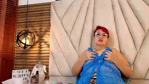 isabella_luxet online show from 06.11.26