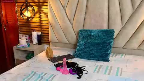 isabella_luxet online show from 07.20.26