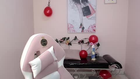 Isa  online show from 11.15.25