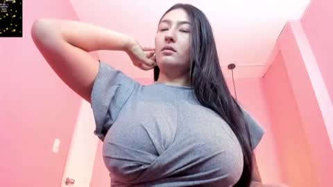 Snapshot of isabella_mendez_1 chatting on 07.01.26 Isa online show from 07.01.26