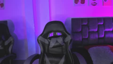 Isabella Moon9 online show from 04.06.26