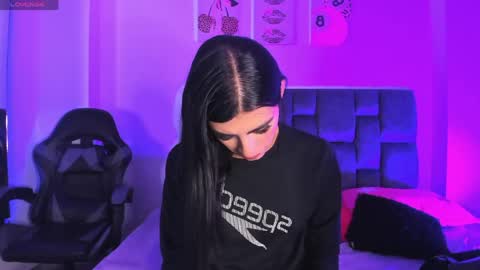 Isabella Moon9 online show from 04.24.26