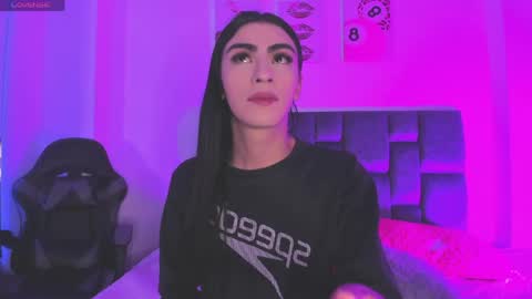 Isabella Moon9 online show from 04.28.26