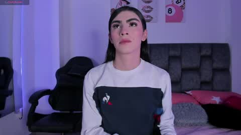Isabella Moon9 online show from 05.05.26