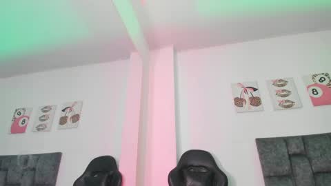 Isabella Moon9 online show from 05.20.26