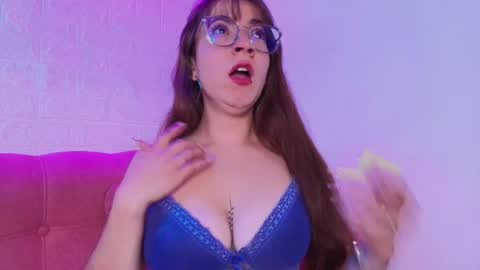 Snapshot of isabella_noir1 chatting on 10.29.25 Isabella online show from 10.29.25