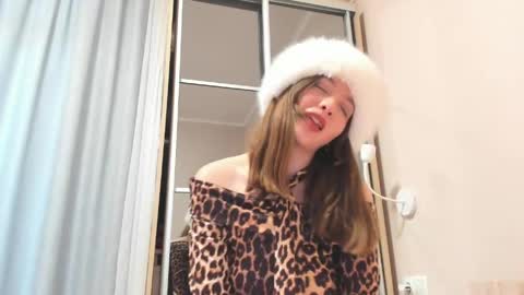Isabella Noir online show from 05.30.26
