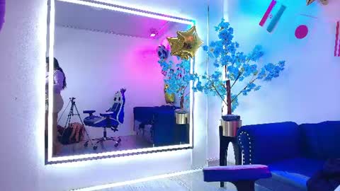 Isabella  online show from 07.04.26