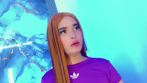Snapshot of isabella_vogue chatting on 05.19.26 Isabella Vogue online show from 05.19.26