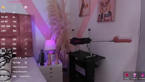 Isabella White online show from 02.05.26