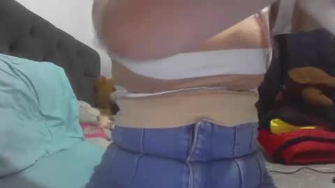 isabellaa_hills_ online show from 04.30.26