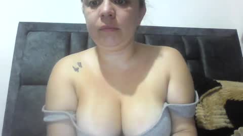 isabellaa_hills_ online show from 06.19.26