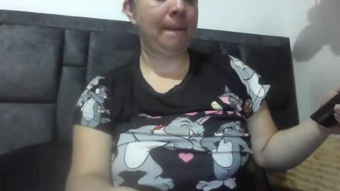 isabellaa_hills_ online show from 07.06.26