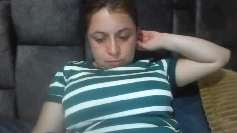 isabellaa_hills_ online show from 07.10.26