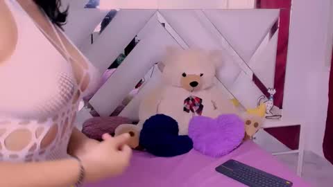 ISABELLA  online show from 02.01.25