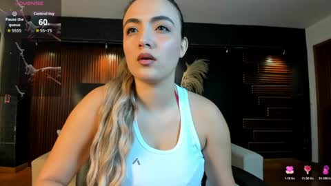 Snapshot of isabellaajoness chatting on 07.29.26 Isabella Everyday From 0530 to 1430 Col Time online show from 07.29.26