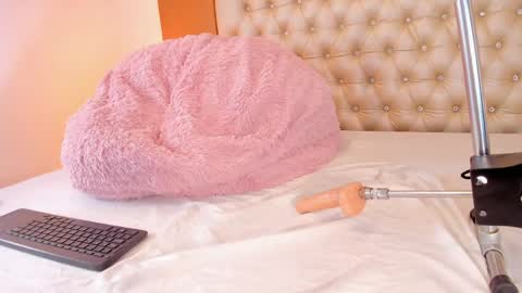 isabellaalux_ online show from 05.17.26