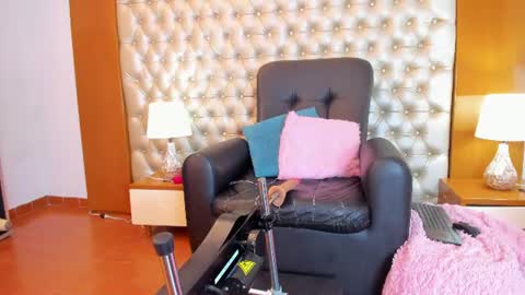 isabellaalux_ online show from 07.08.26
