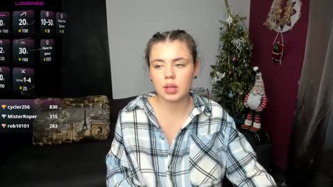 Snapshot of isabellabler chatting on 12.23.24 isabellabler online show from 12.23.24