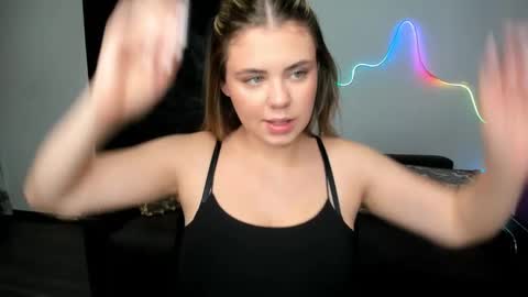 Snapshot of isabellabler chatting on 10.16.25 isabellabler online show from 10.16.25