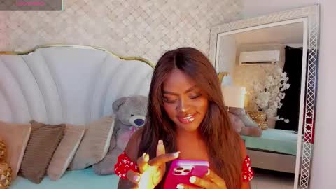 Snapshot of isabellabroms21 chatting on 10.10.25 v online show from 10.10.25