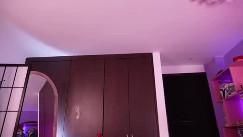 Snapshot of isabellacrz chatting on 12.15.24 isabellacrz online show from 12.15.24