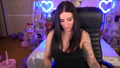 Snapshot of isabellafoxyy chatting on 02.10.25 Marina online show from 02.10.25