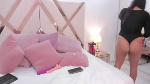 Isabella  online show from 06.25.26