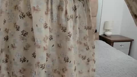 Snapshot of isabellakai chatting on 10.21.25 isabellakai online show from 10.21.25