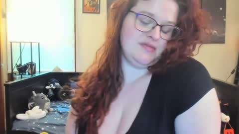 Snapshot of isabellamariedarcy chatting on 06.17.26 isabellamariedarcy online show from 06.17.26